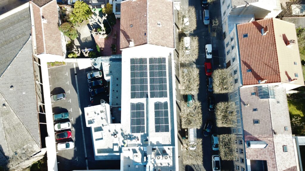 Installation de panneaux solaires à Alès par K-HELIOS, installateur pour particuliers, professionnels, collectivités, installateur local du GARD