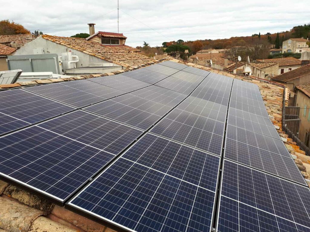 Installation de panneau photovoltaïque à Sainte anastasie par K-HELIOS, installateur certifié RGE