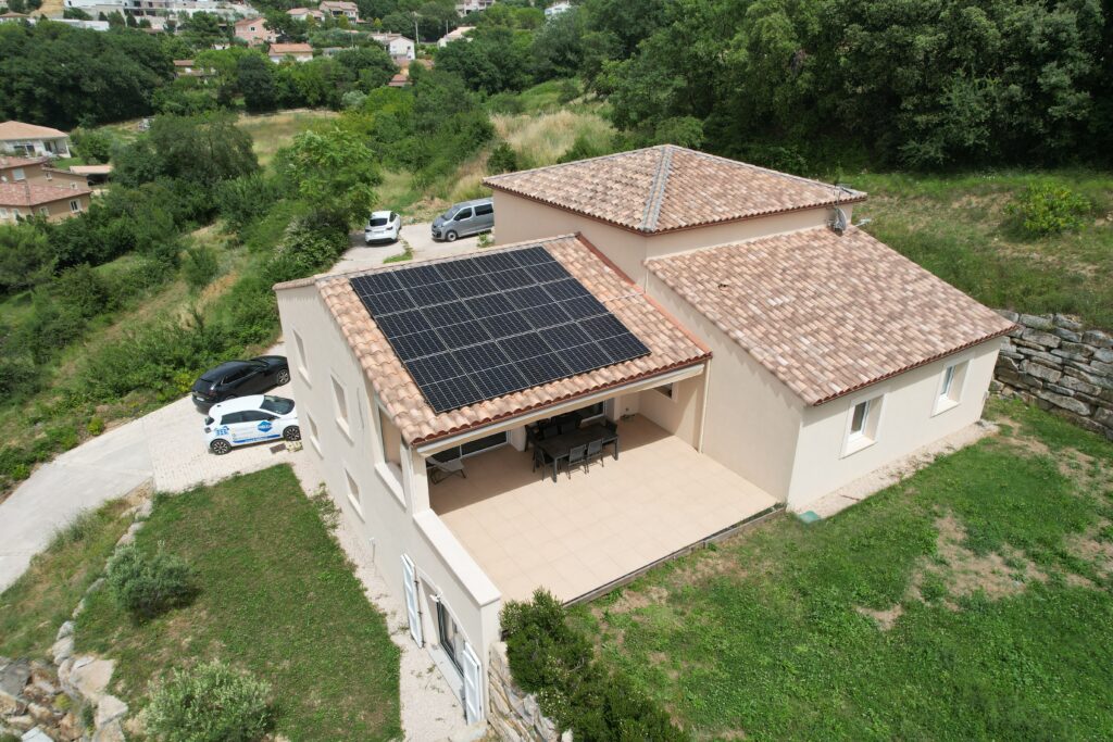 Installation de panneaux photovoltaïques par K-HELIOS à st privat des vieux